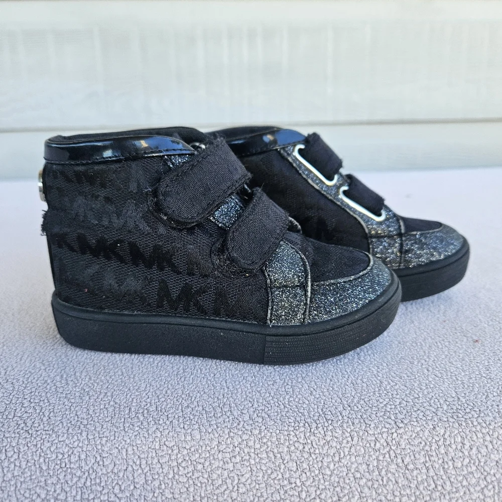 Michael Kors Trina Black Ankle Bootie Boot Girl SZ 6 Hook & Loop Designer